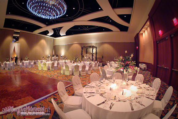 wedding at the Marriott World Center Orlando by A Magic Moment